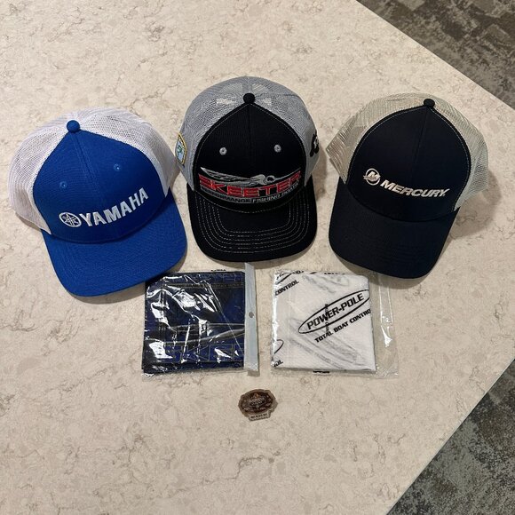 Bassmaster Classic Angler Pack - BRAND NEW ITEMS - Picture 1 of 7